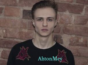 AhtonMey xxx Fantasy Land