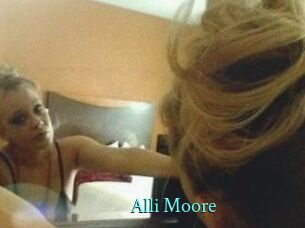 Alli_Moore