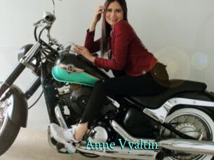 Anne_Vyaltin