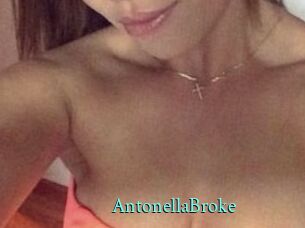 AntonellaBroke