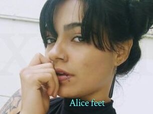 Alice_feet