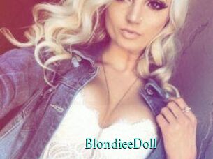 BlondieeDoll