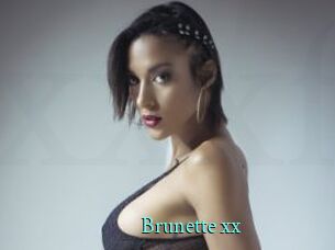 Brunette_xx