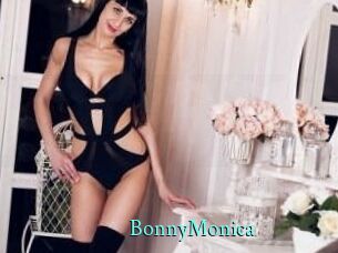 Bonny_Monica