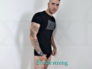 Brucie_strong