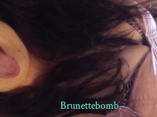 Brunettebomb