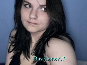 Bustyhoney19