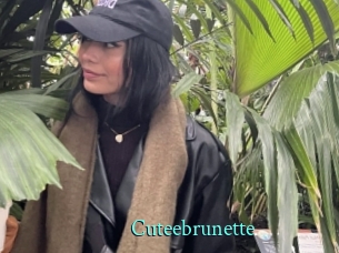 Cuteebrunette