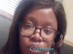 Cutieyboobz