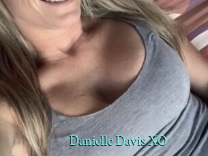 Danielle_Davis_XO