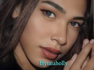 Hyunaholly