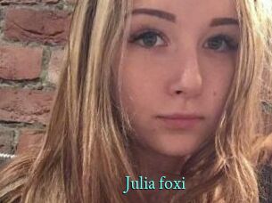 Julia_foxi