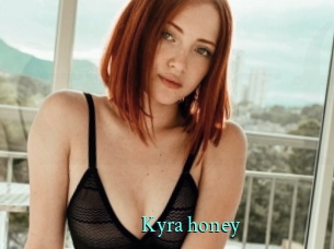 Kyra_honey