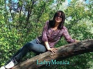 LadyyMonica