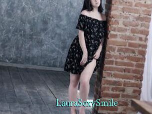 LauraSexySmile