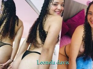 Leonela_davis