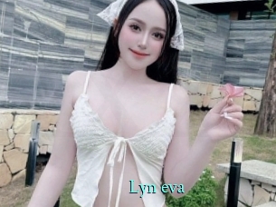 Lyn_eva