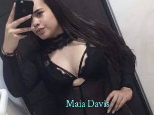 Maia_Davis