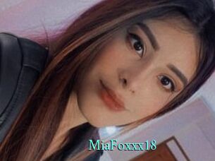 MiaFoxxx18