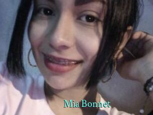Mia_Bonnet