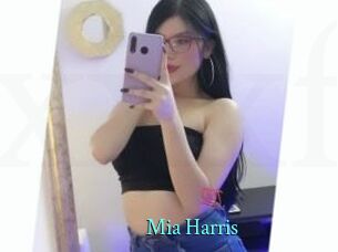 Mia_Harris