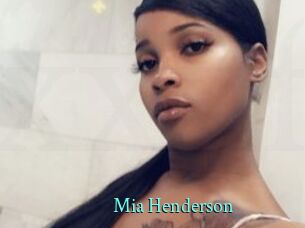 Mia_Henderson