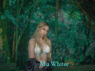 Mia_Whitee