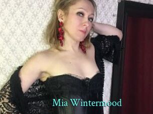 Mia_Wintermood