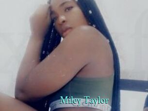 Miley_Taylor