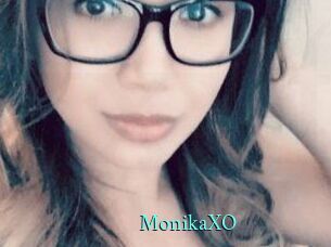 MonikaXO