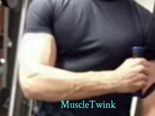 MuscleTwink