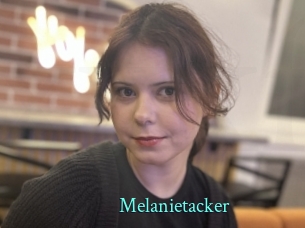 Melanietacker