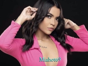 Miahot69