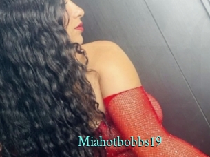 Miahotbobbs19