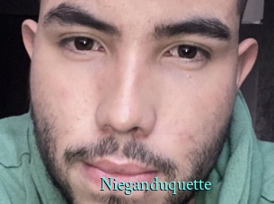 Nieganduquette