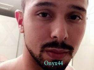 Onyx44