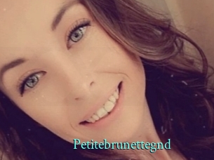 Petitebrunettegnd