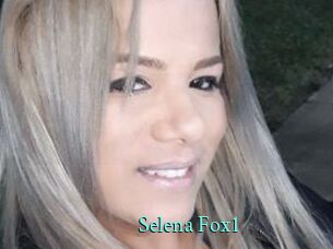 Selena_Fox1