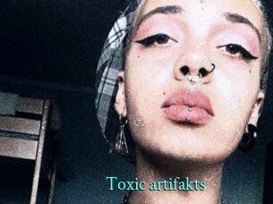 Toxic_artifakts