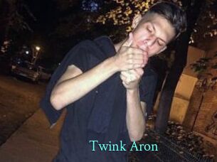 Twink_Aron